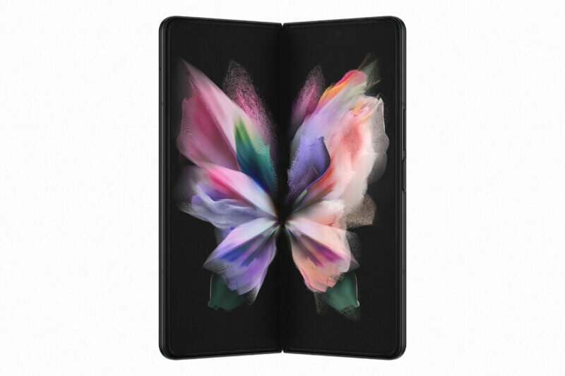Samsung Galaxy Z Fold3 - Celside Magazine